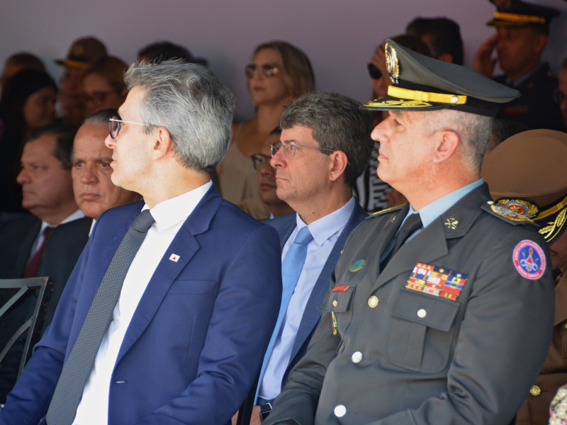 Governador, advogado-geral do Estado e outras autoridades participam da troca de comando do Corpo de Bombeiros Militar de Minas Gerais
