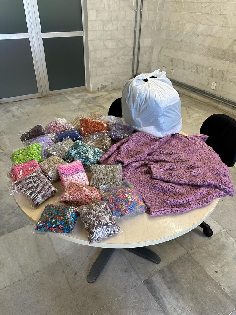 Comitê de Voluntariado da AGE-MG arrecada  mais de 100 cobertores e dezenas de agasalhos