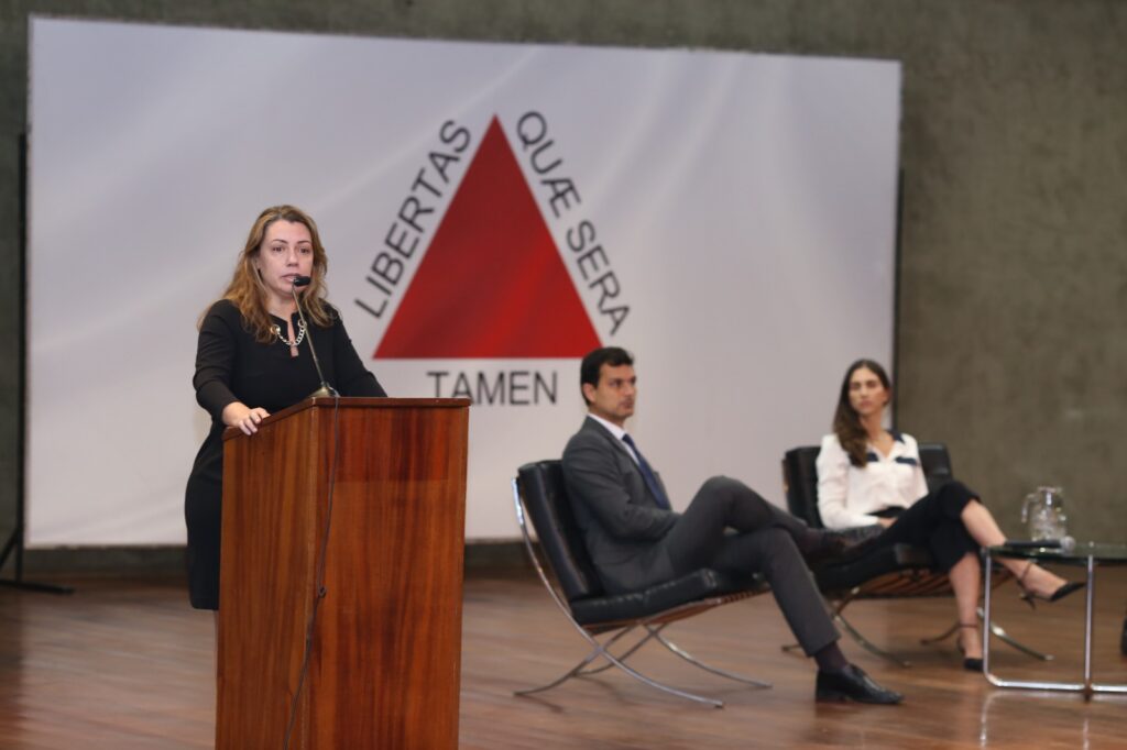 Governo de Minas analisa cenários e avanços no aniversário de 10 Anos da Lei Anticorrupção 2