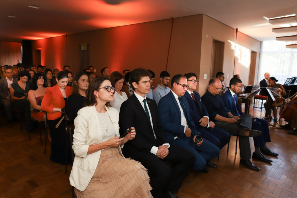 Confira as fotos da solenidade de entrega da Medalha do Mérito da AGE-MG 1