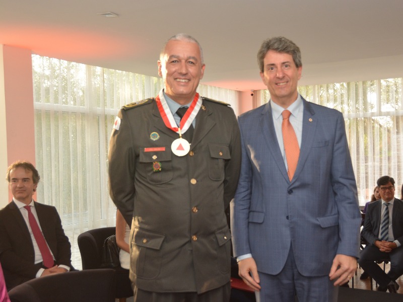 AGE-MG reforça compromisso com os mineiros durante a entrega de sua Medalha do Mérito 1