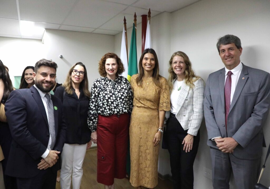 AGE-MG prestigia posse da defensora pública-geral de Minas Gerais 2