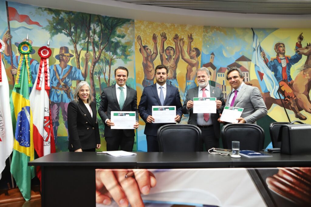 Procurador do Estado ministra palestra no TCEMG 2